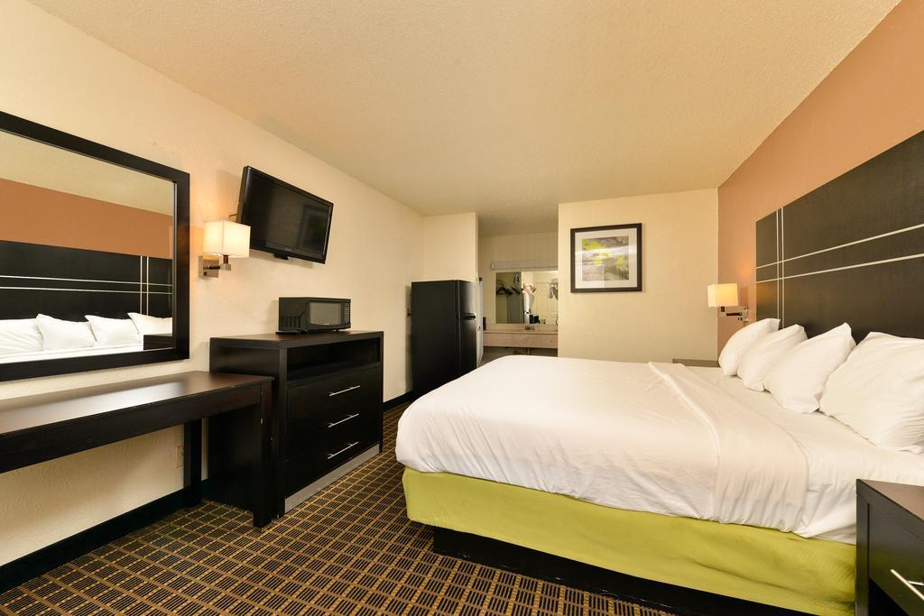 Gonzales Quality Inn מראה חיצוני תמונה